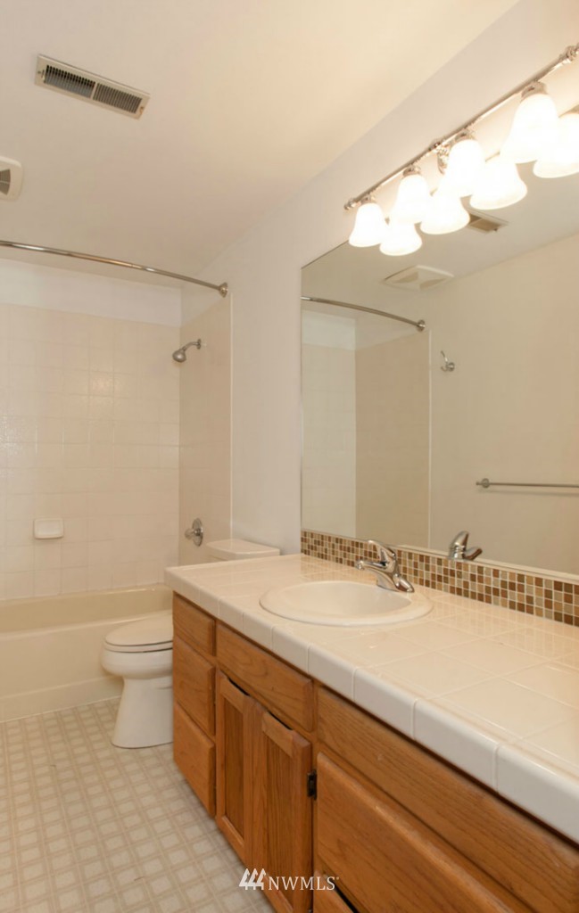 5914 150th Place Southwest Edmonds, WA 98026 - Photo 20 of 25 Gallery Image 20