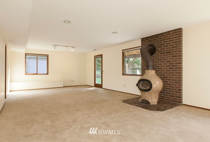 5914 150th Place Southwest Edmonds, WA 98026 - Photo 21 of 25 Gallery Image 21