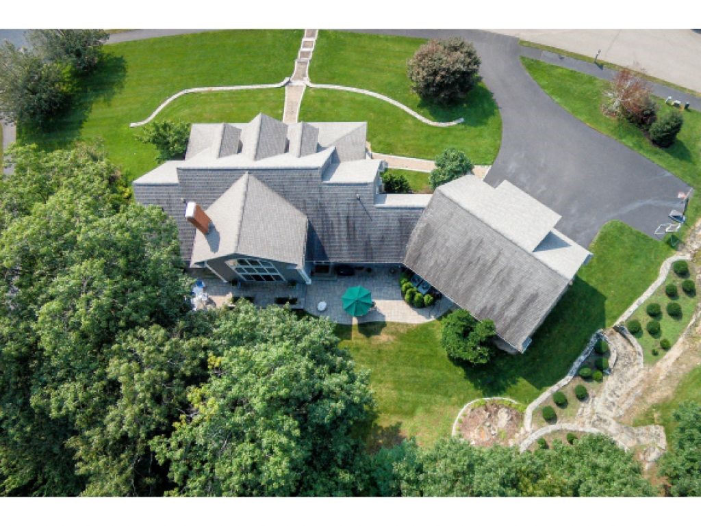 180 Odiorne Point Road Portsmouth, NH 03801 - Photo 4 of 31