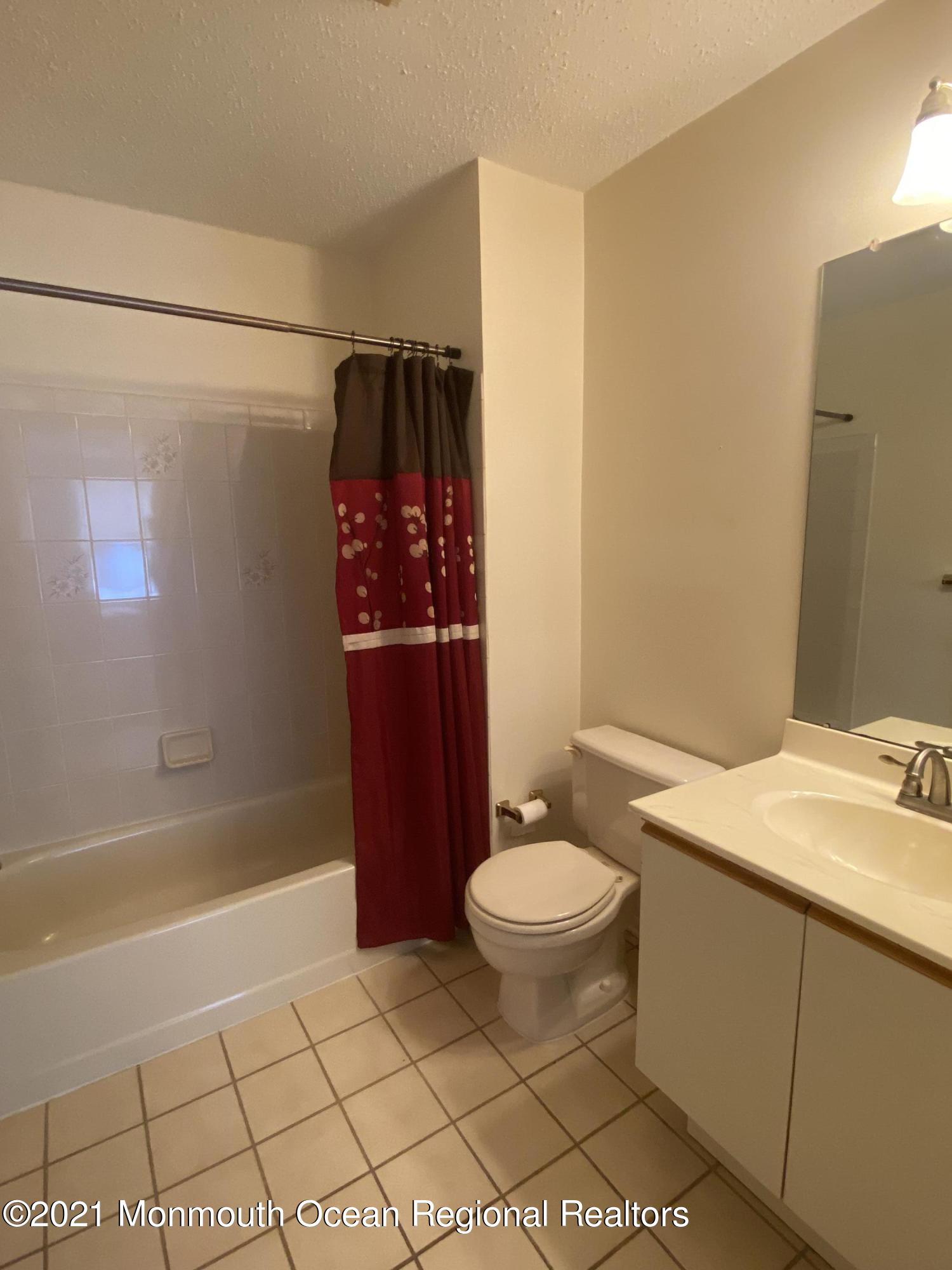 304 Pegasus Road, Unit 304 Piscataway, NJ 08854 - Photo 23 of 28 IMG_2757