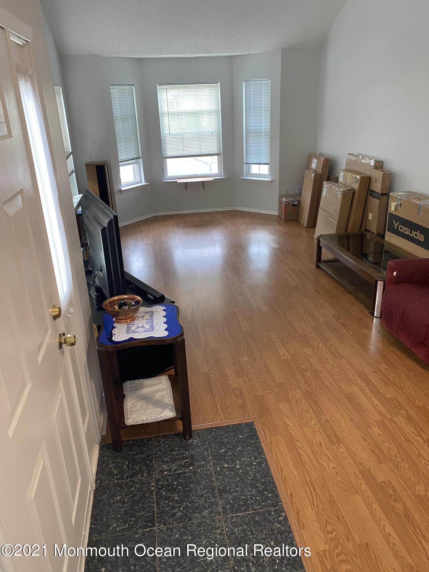 304 Pegasus Road, Unit 304 Piscataway, NJ 08854 - Photo 6 of 28 IMG_2731