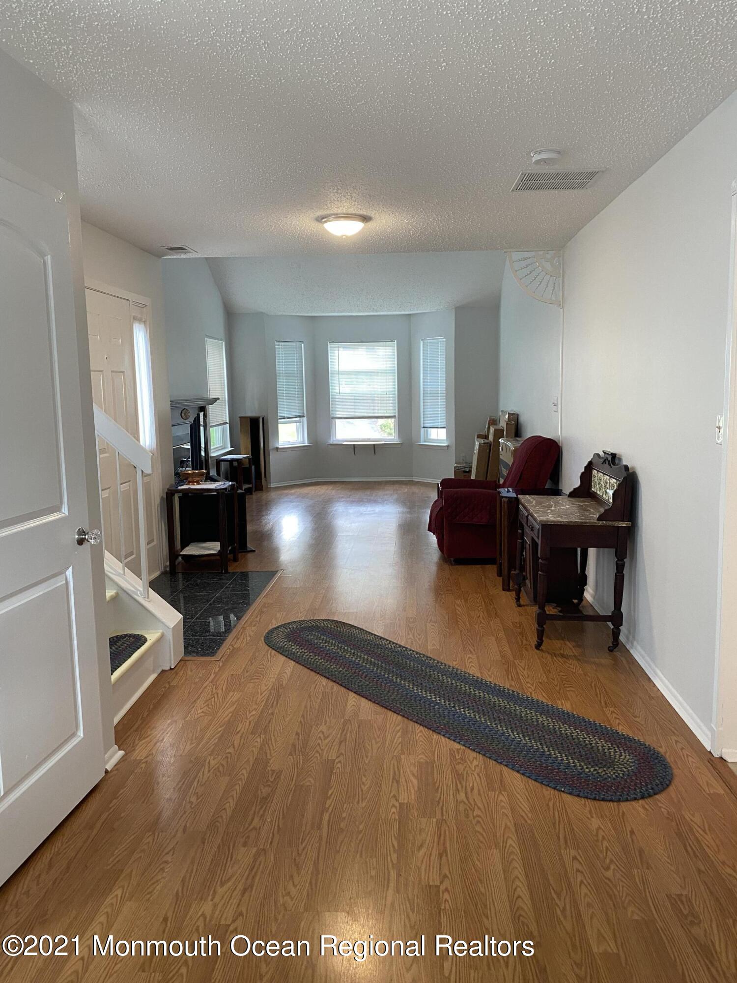 304 Pegasus Road, Unit 304 Piscataway, NJ 08854 - Photo 9 of 28 IMG_2735