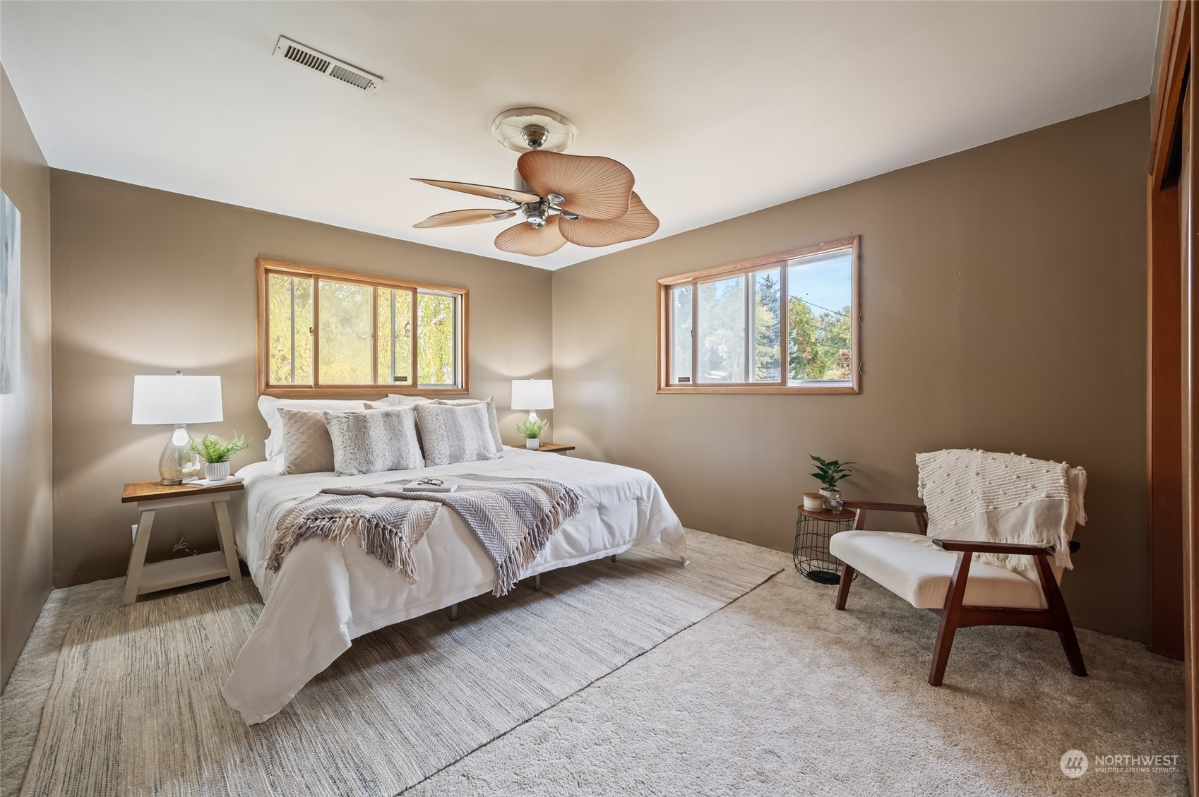 8251 Riverview Road Peshastin, WA 98847 - Photo 5 of 19 a bedroom with bed and window