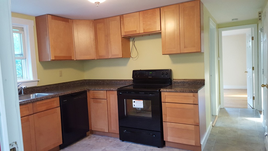 17 Warwick Road Gardner, MA 01440 - Photo 3 of 14 Gallery Image 3