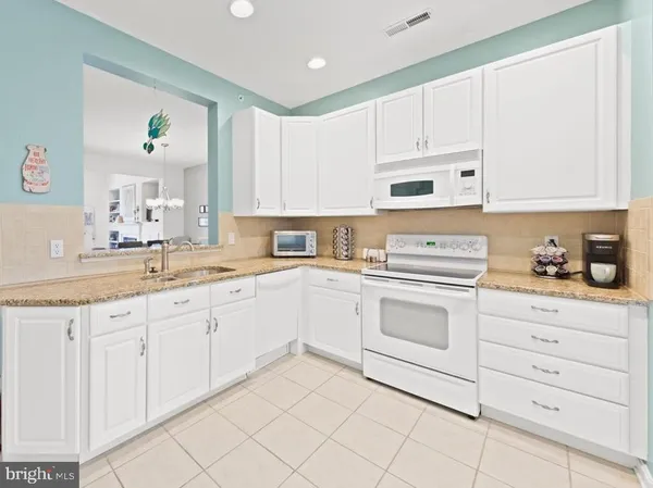 $425,000 | 132 October Glory Avenue, Unit F, Ocean View, DE 19970