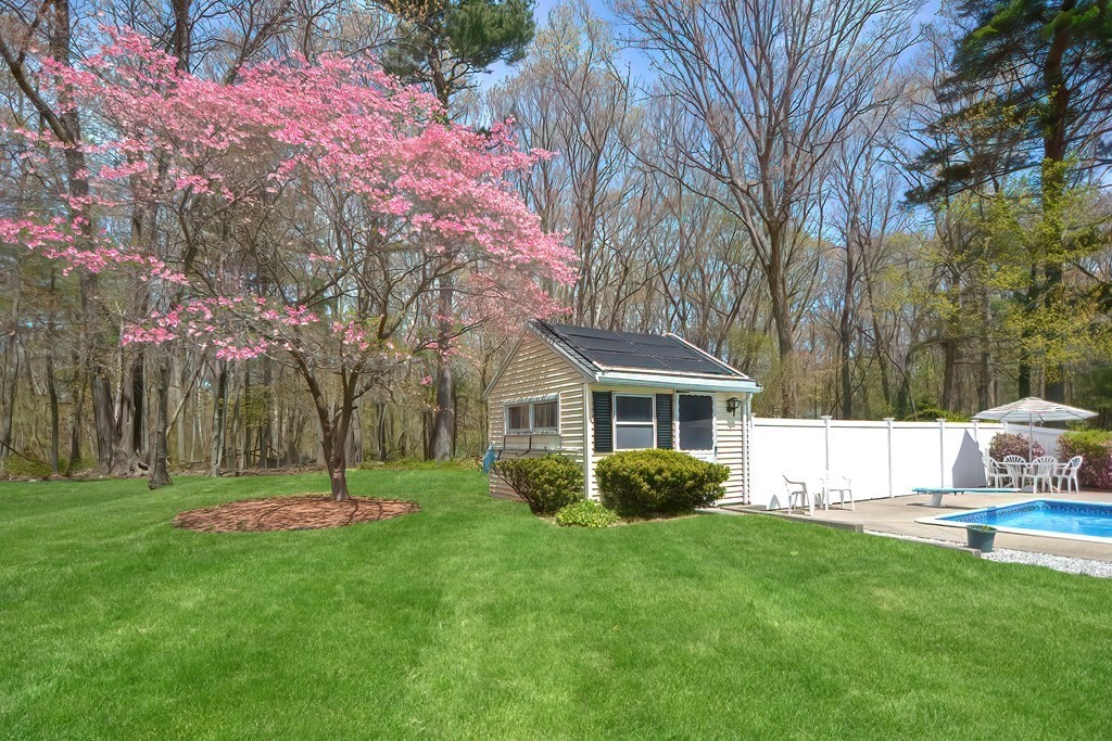 36 Southgate Road Franklin, MA 02038 - Photo 6 of 42 Gallery Image 6