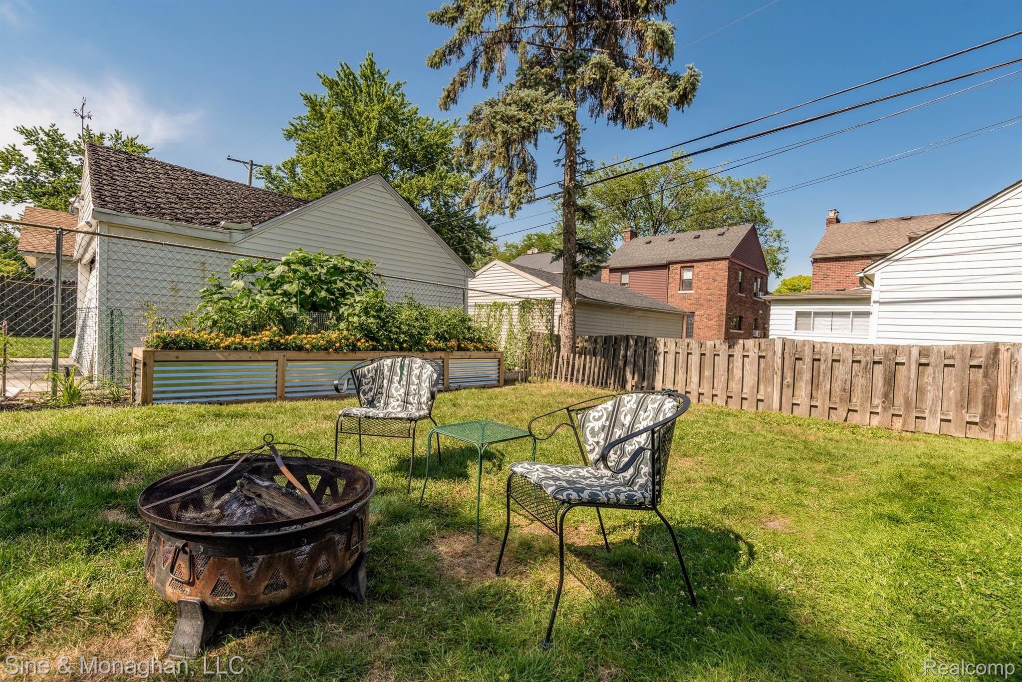 470 Fisher Road Grosse Pointe, MI 48230 - Photo 28 of 33 DSC_0270.jpg