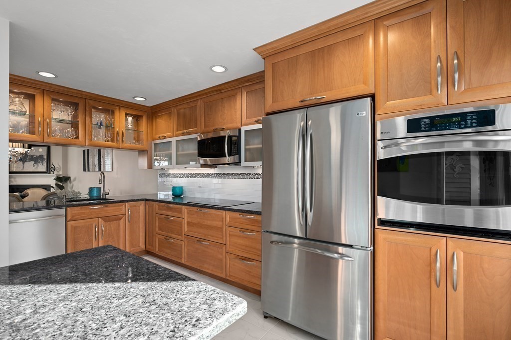 56 Pointe Rok Drive, Unit 56 Worcester, MA 01604 - Photo 3 of 38 Gallery Image 3