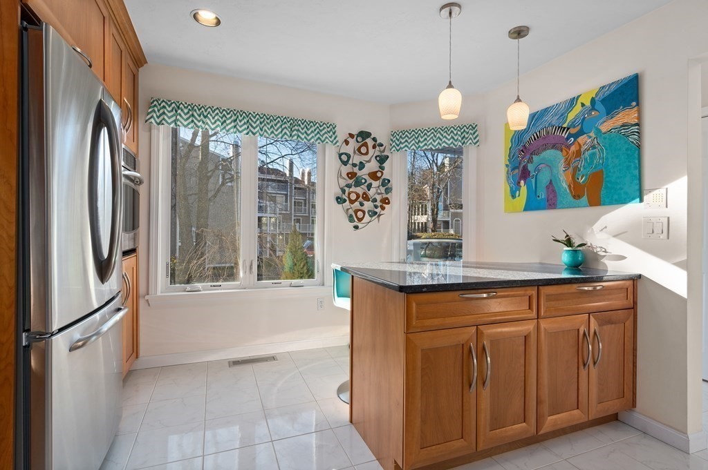 56 Pointe Rok Drive, Unit 56 Worcester, MA 01604 - Photo 5 of 38 Gallery Image 5