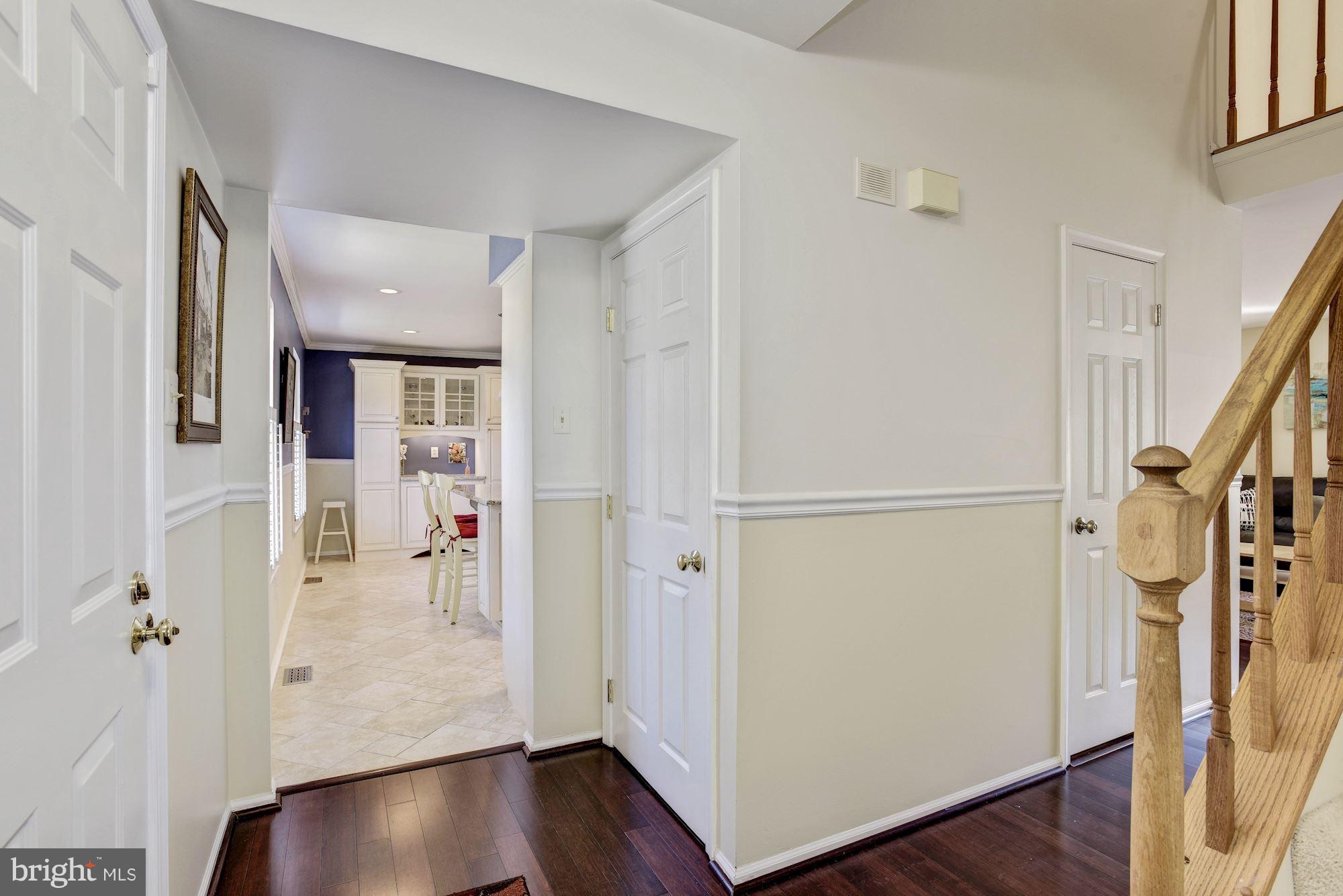 7221 Kindler Road Columbia, MD 21046 - Photo 2 of 23 Two Story Foyer
