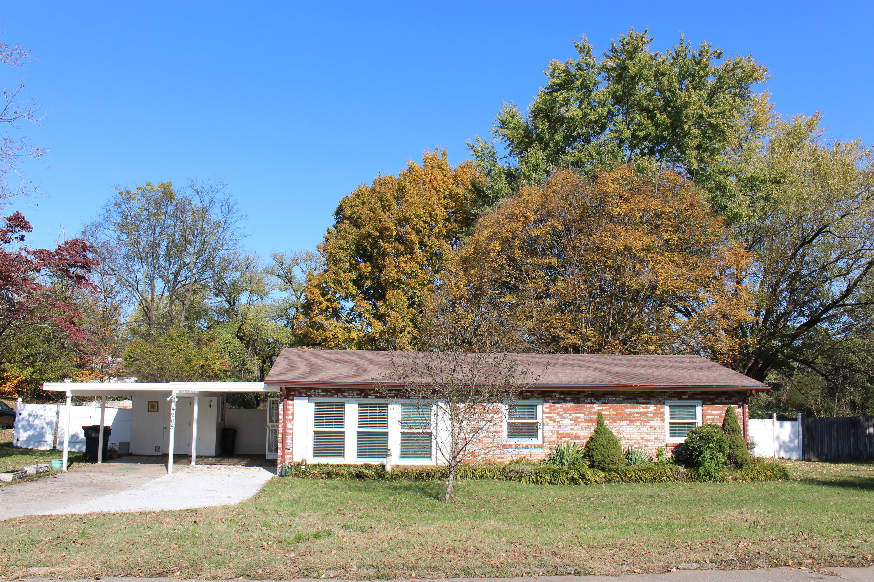 4205 Royalview Road Knoxville, TN 37921 - Photo 1 of 22 IMG_1359