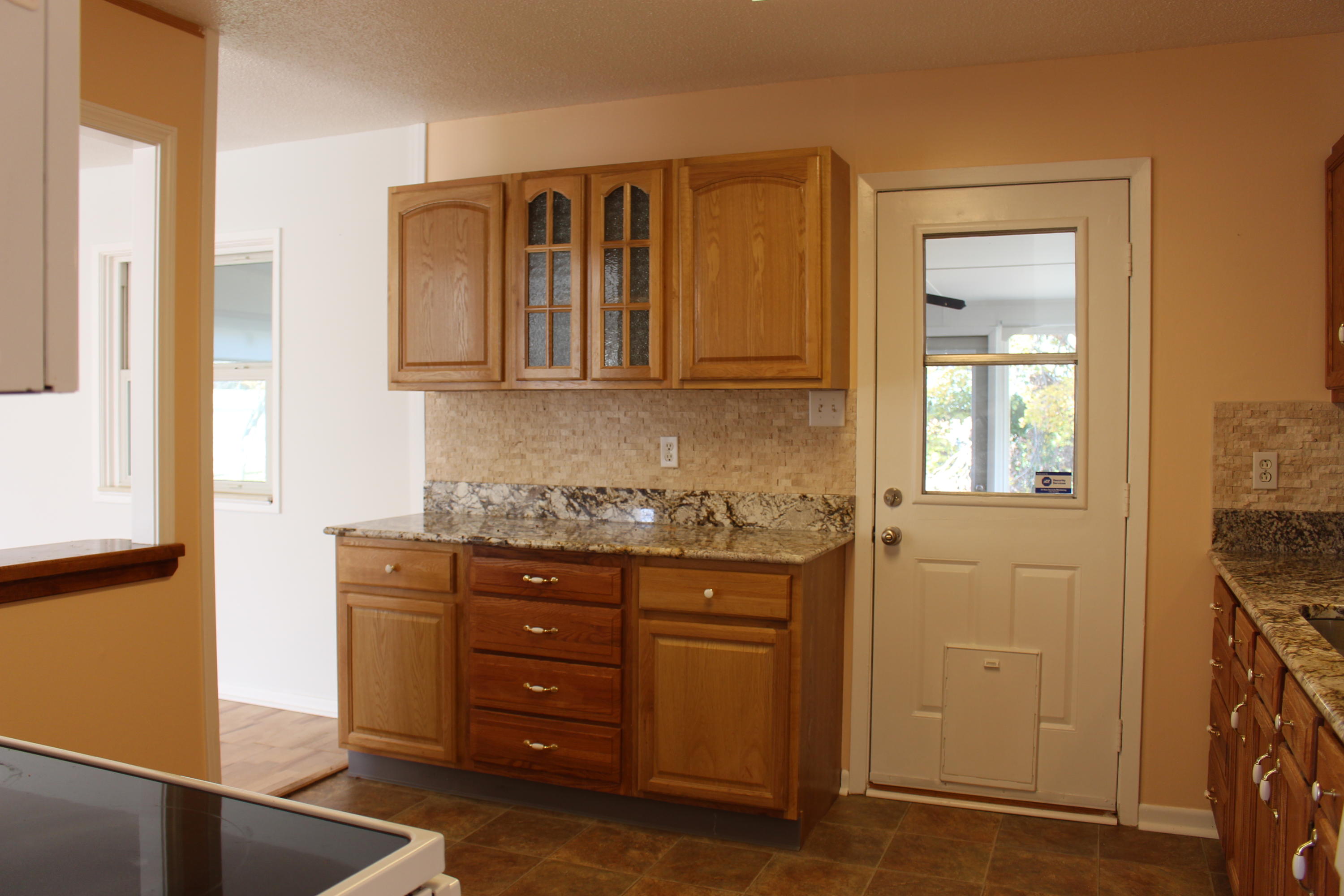 4205 Royalview Road Knoxville, TN 37921 - Photo 11 of 22 IMG_1374