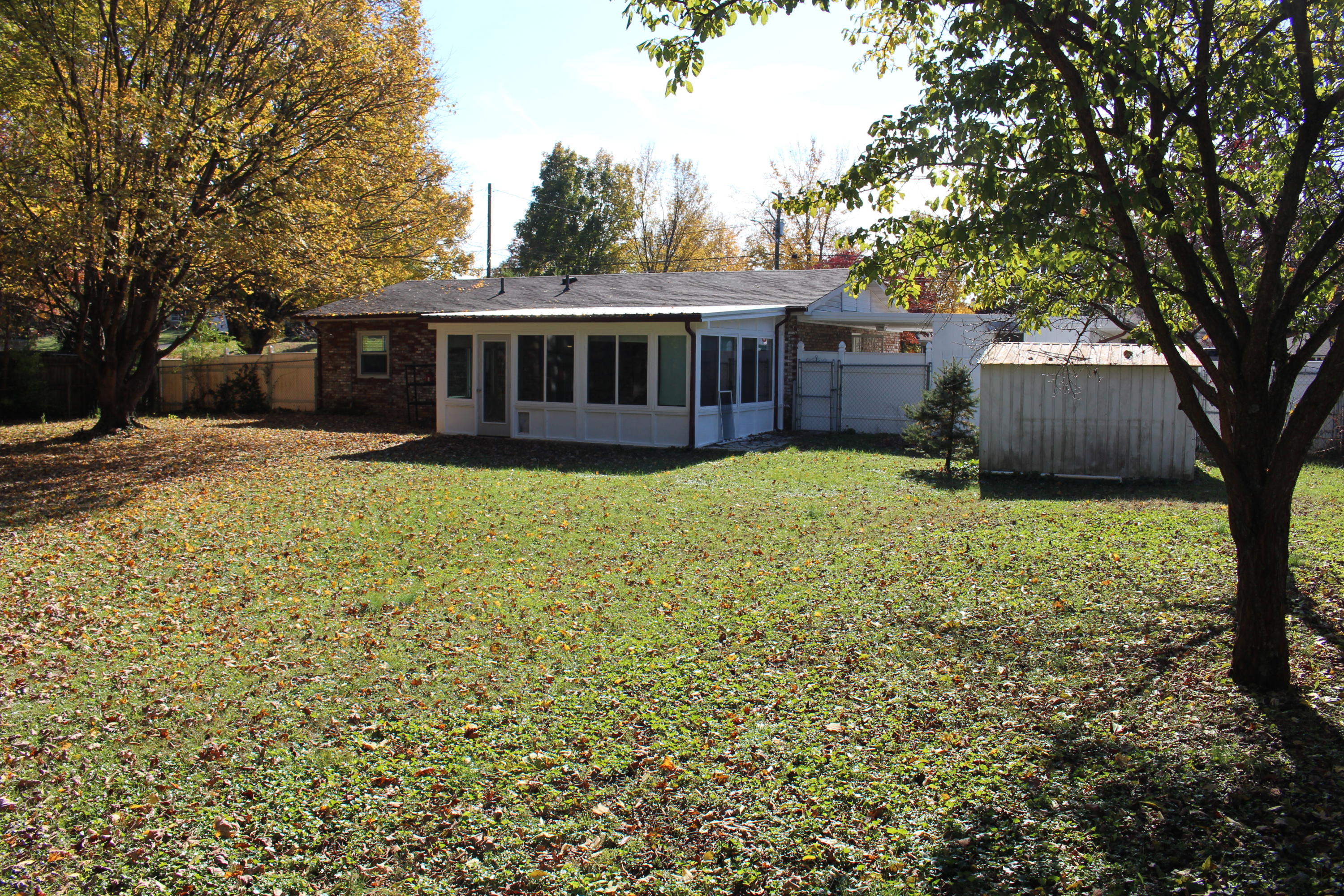 4205 Royalview Road Knoxville, TN 37921 - Photo 17 of 22 IMG_1386