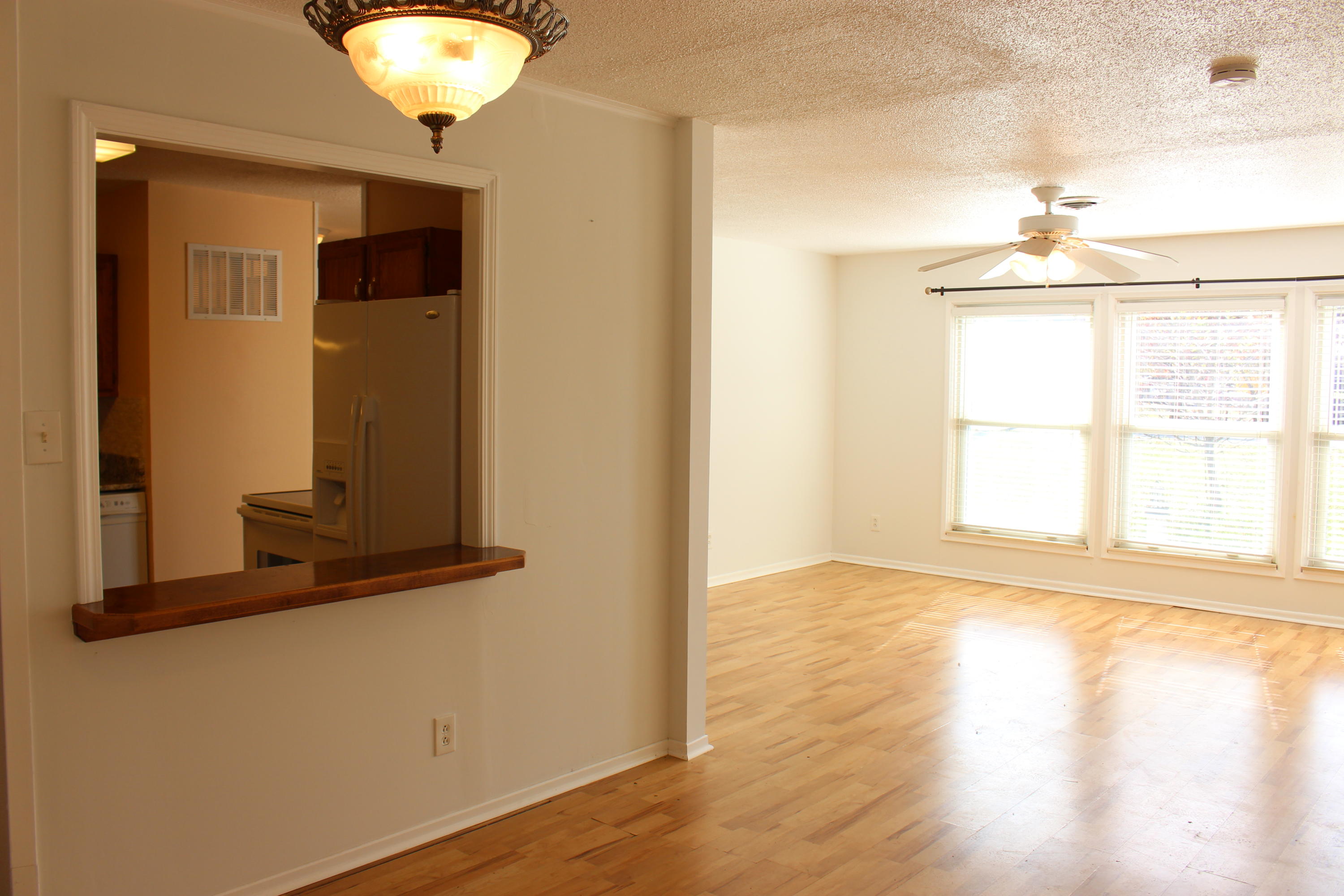4205 Royalview Road Knoxville, TN 37921 - Photo 7 of 22 IMG_1365