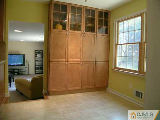 157 Fern Road East Brunswick, NJ 08816 - Photo 5 of 8 Gallery Image 5