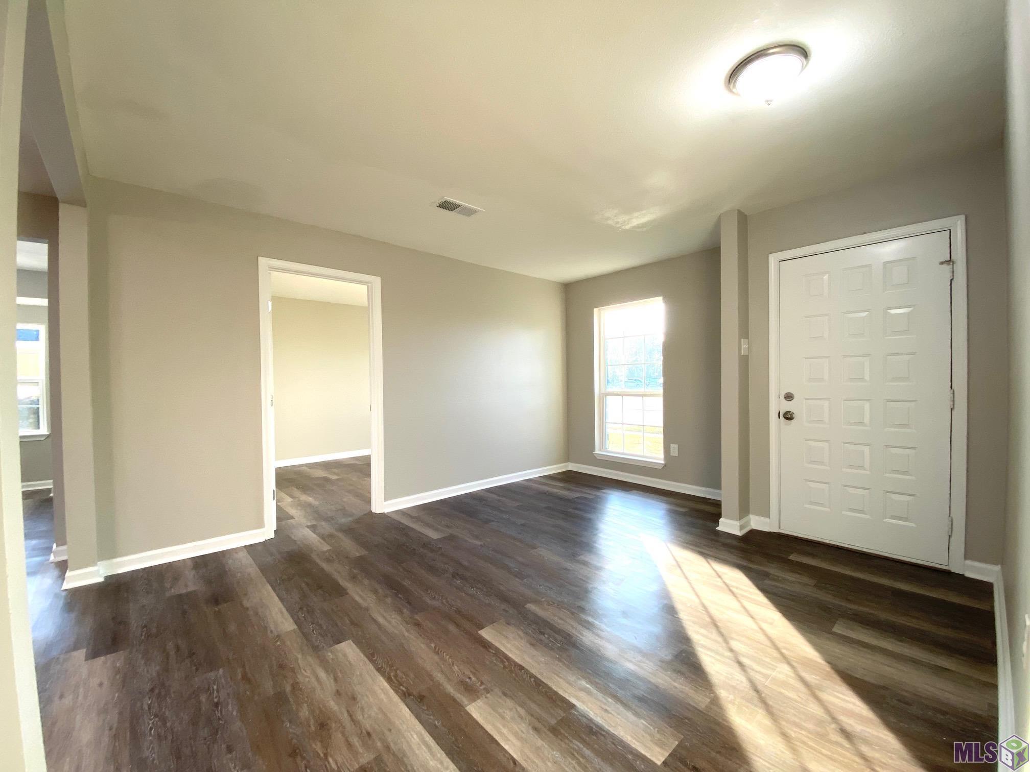 9168 Roundtree Drive Baton Rouge, LA 70818 - Photo 4 of 19 Gallery Image 4