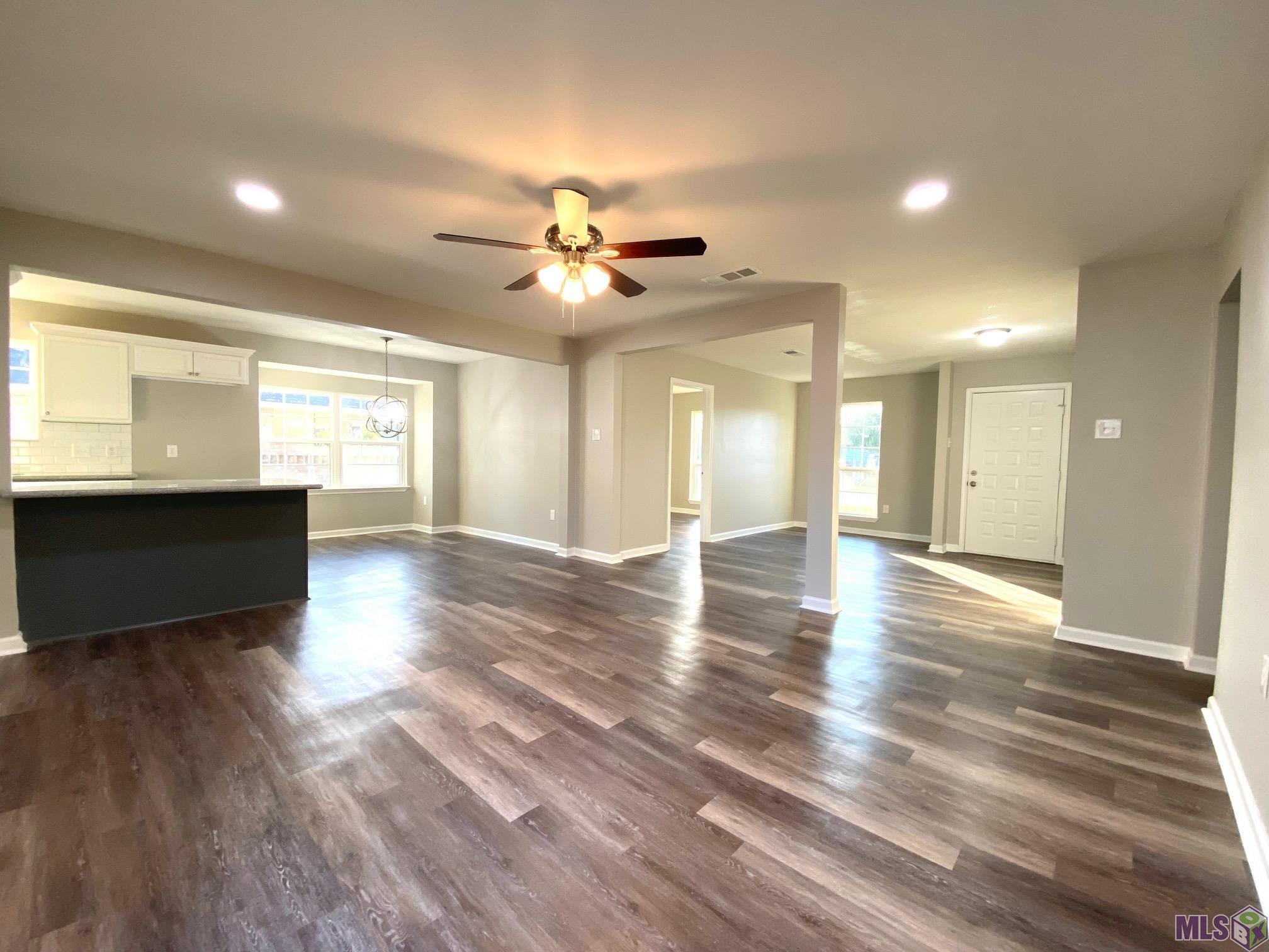 9168 Roundtree Drive Baton Rouge, LA 70818 - Photo 9 of 19 Gallery Image 9