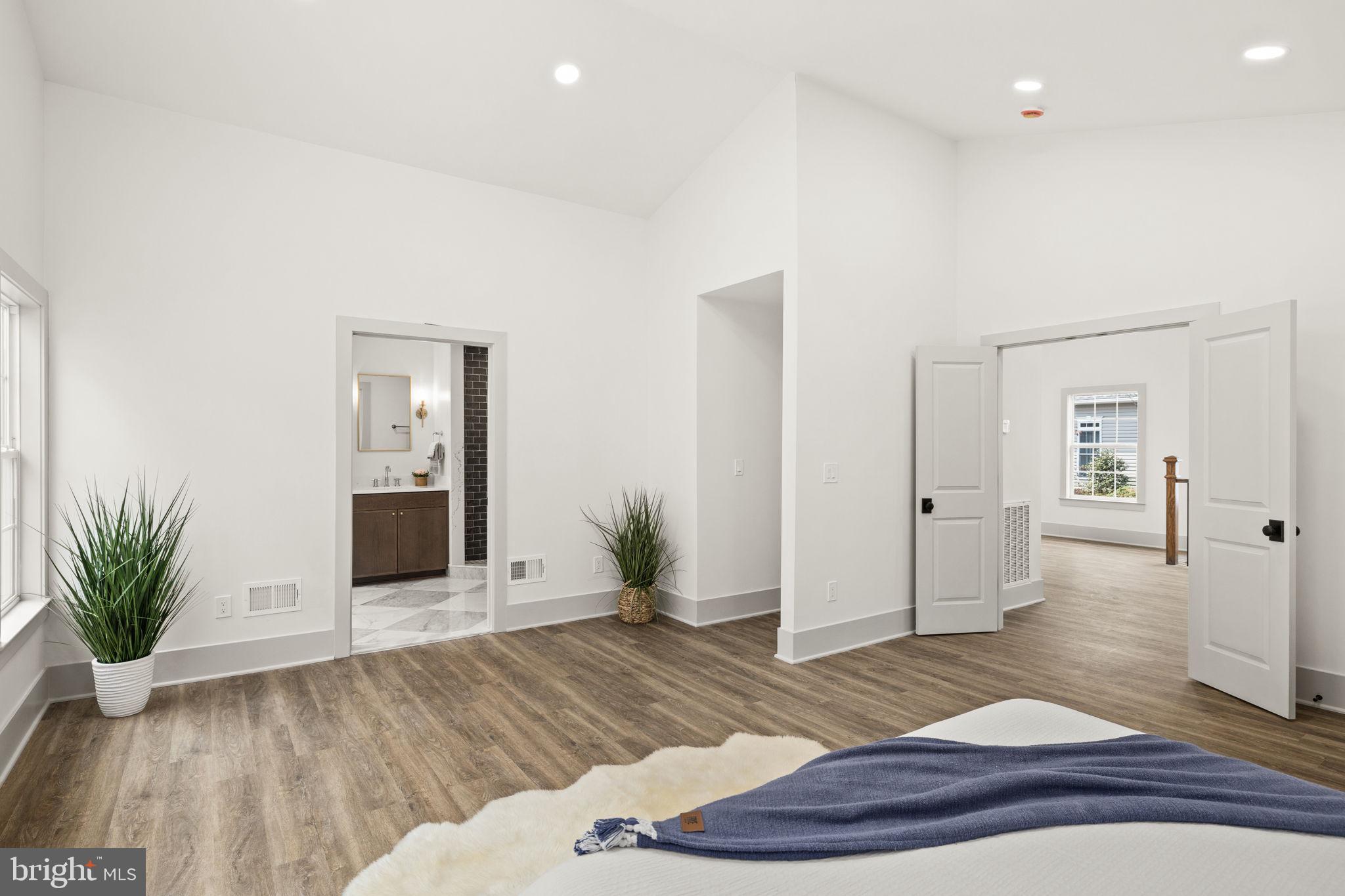 116 Washington Street Locust Grove, VA 22508 - Photo 55 of 130 a living room with furniture and a potted plant