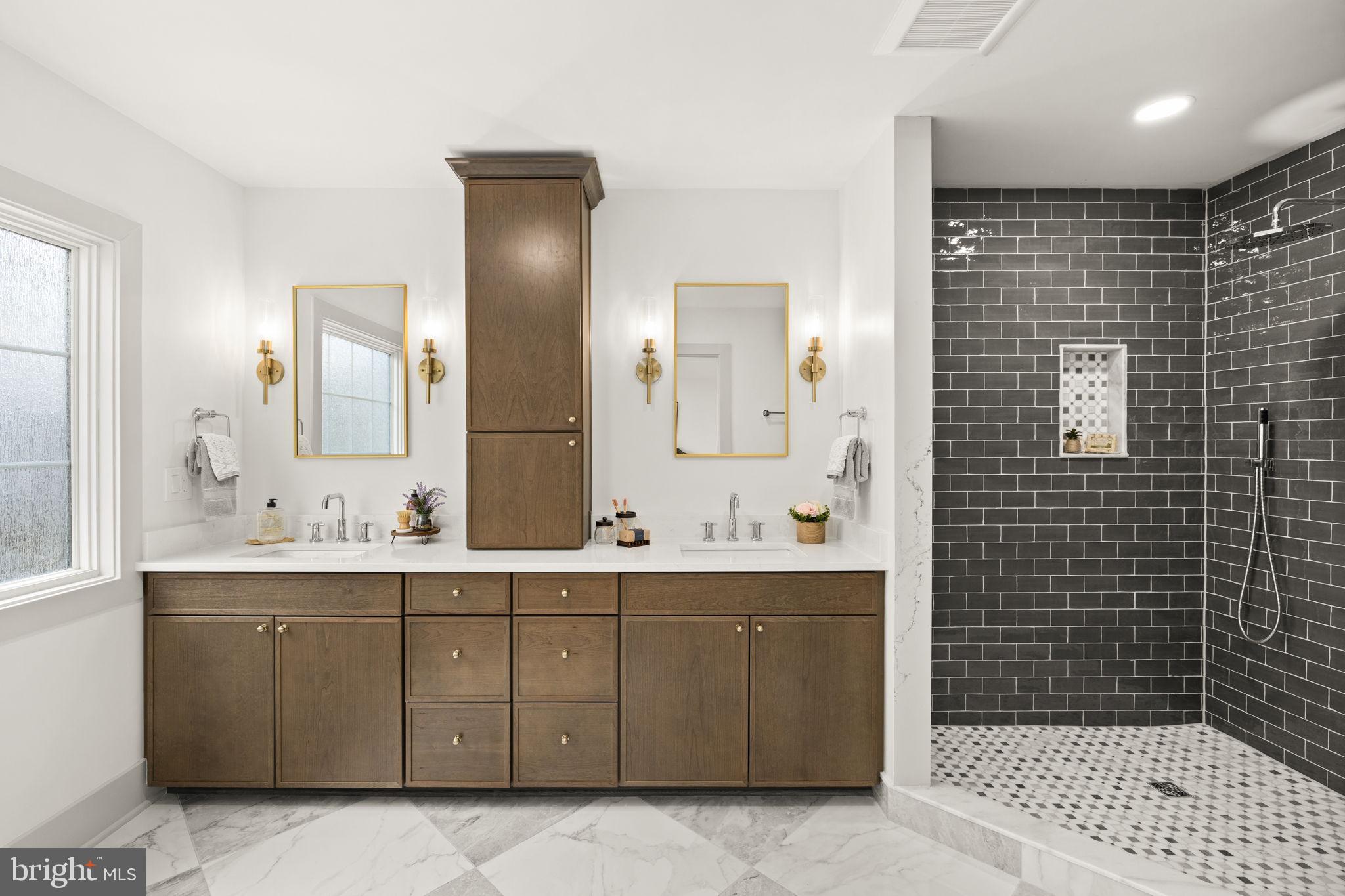 116 Washington Street Locust Grove, VA 22508 - Photo 57 of 130 Primary bath!