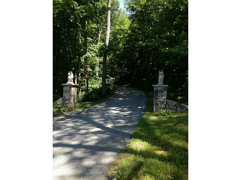 311 Log Road Smithfield, RI 02917 - Photo 3 of 7 Other.