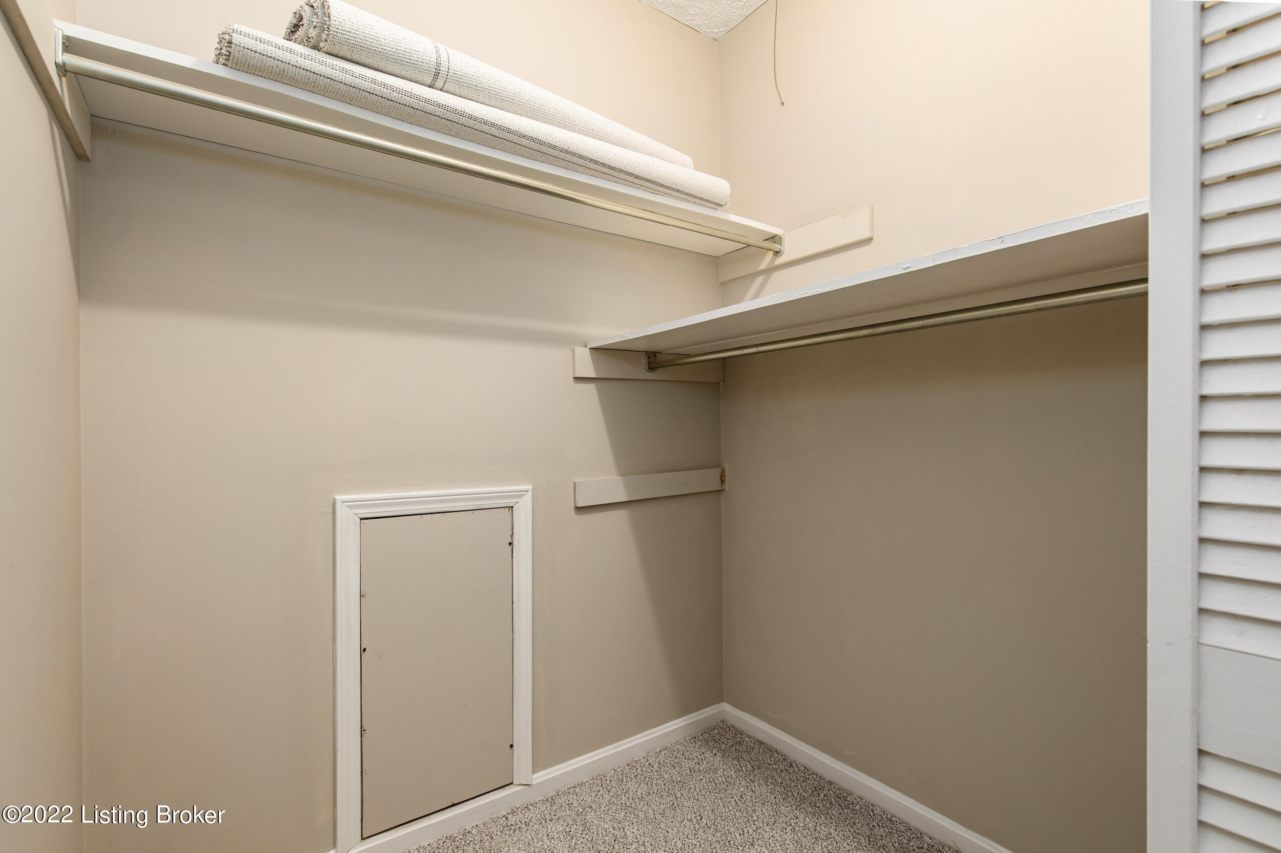 1006 Chesham Road Louisville, KY 40207 - Photo 35 of 42 35-2nd fl hall closet
