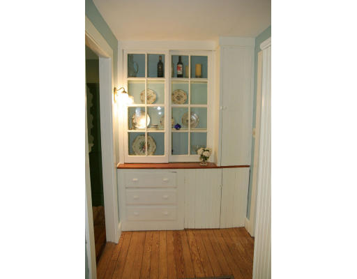 198 Maynard Road Framingham, MA 01701 - Photo 13 of 19 Gallery Image 13