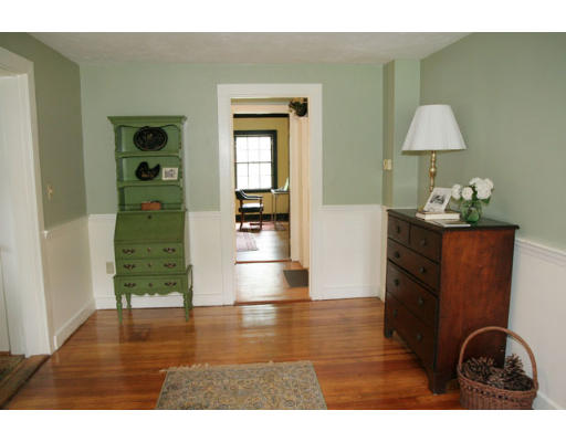 198 Maynard Road Framingham, MA 01701 - Photo 9 of 19 Gallery Image 9