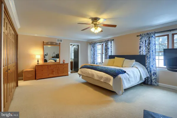 $309,900 | 18 Kings Arms, Mechanicsburg, PA 17050