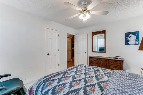 $638,500 | 18025 County Road 4052, Kemp, TX 75143