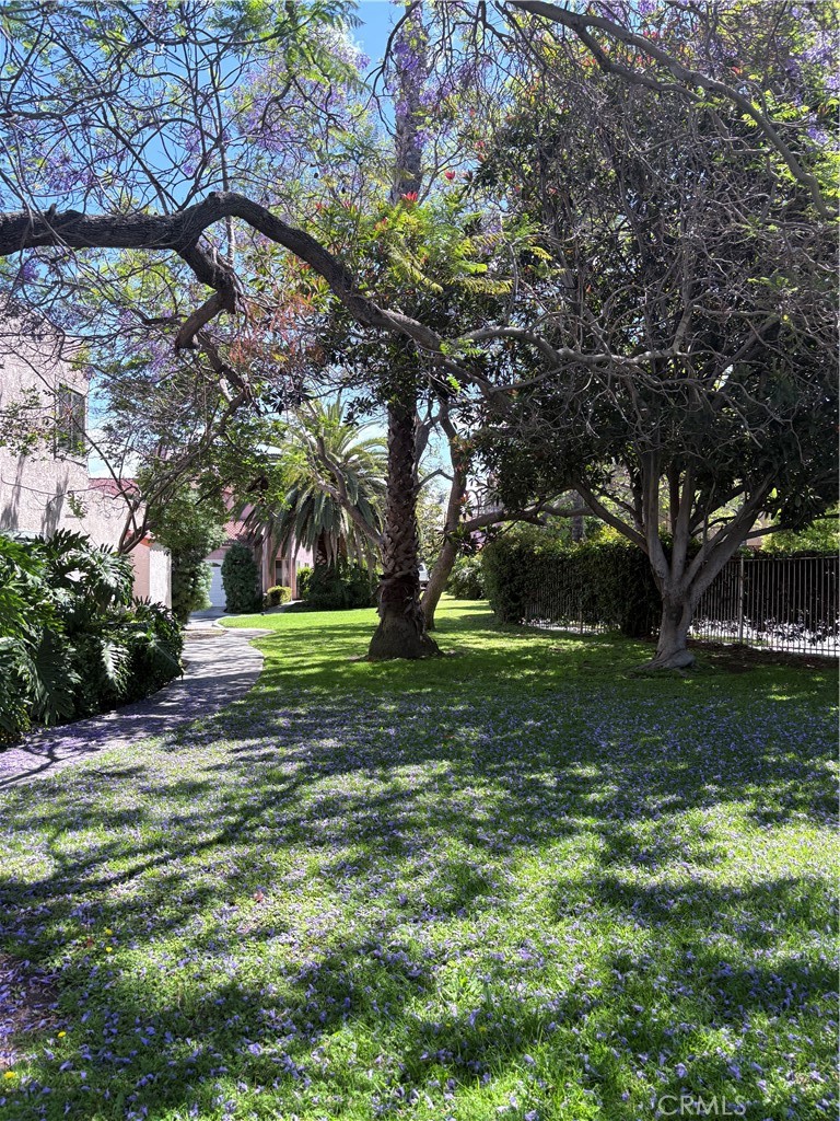 134 Racquet Club Drive Compton, CA 90220 - Photo 20 of 30 Green belts