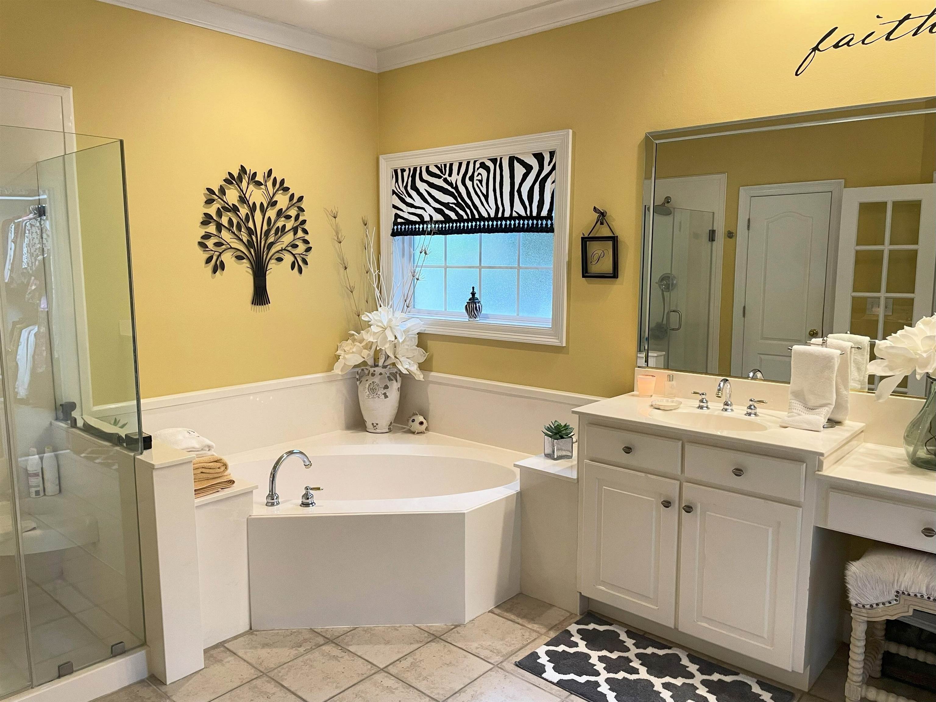 9849 Aspen Circle Daphne, AL 36527 - Photo 21 of 32 Bathroom
