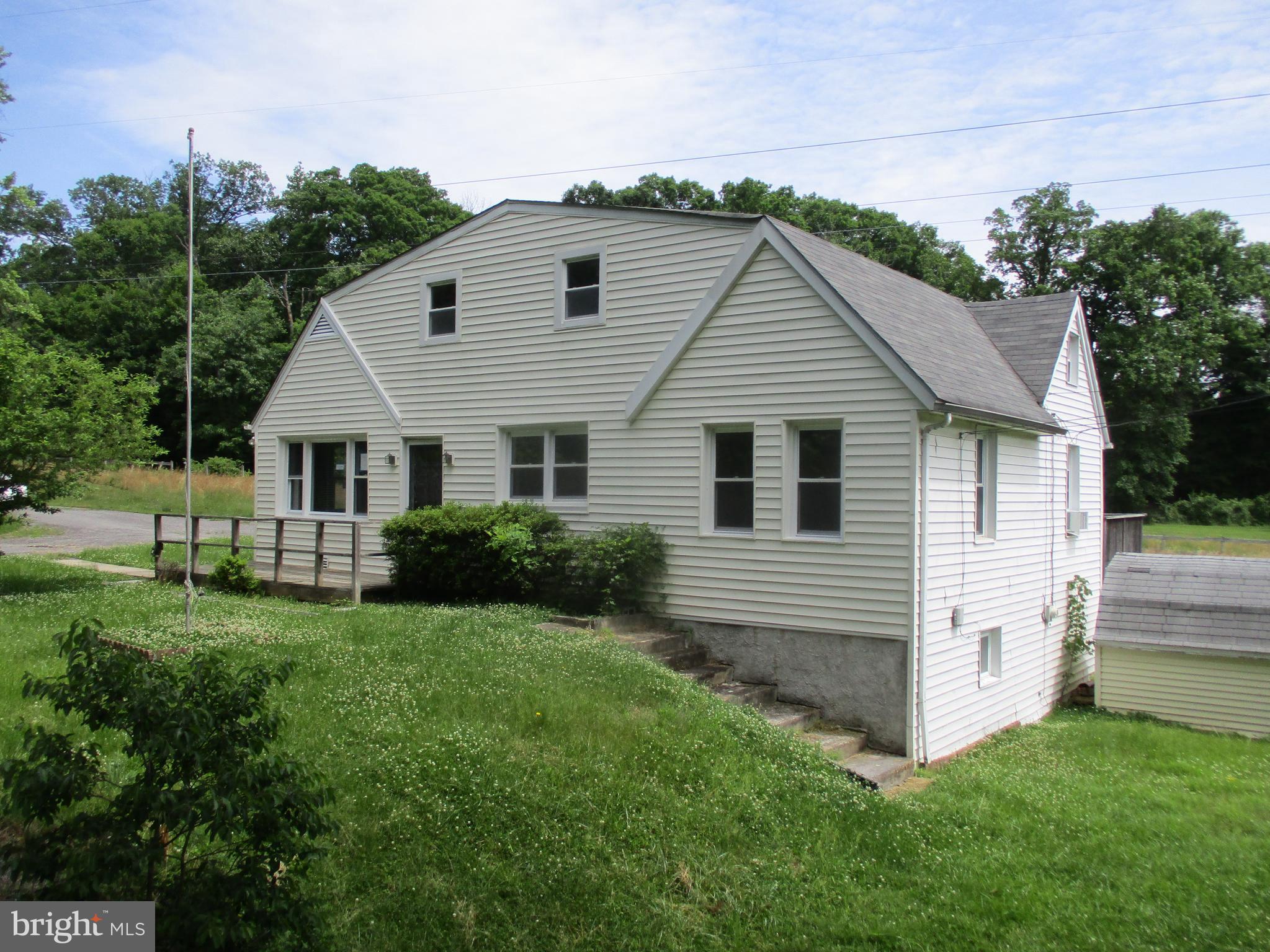 5667 Landing Road Elkridge, MD 21075 - Photo 1 of 12 Front of home