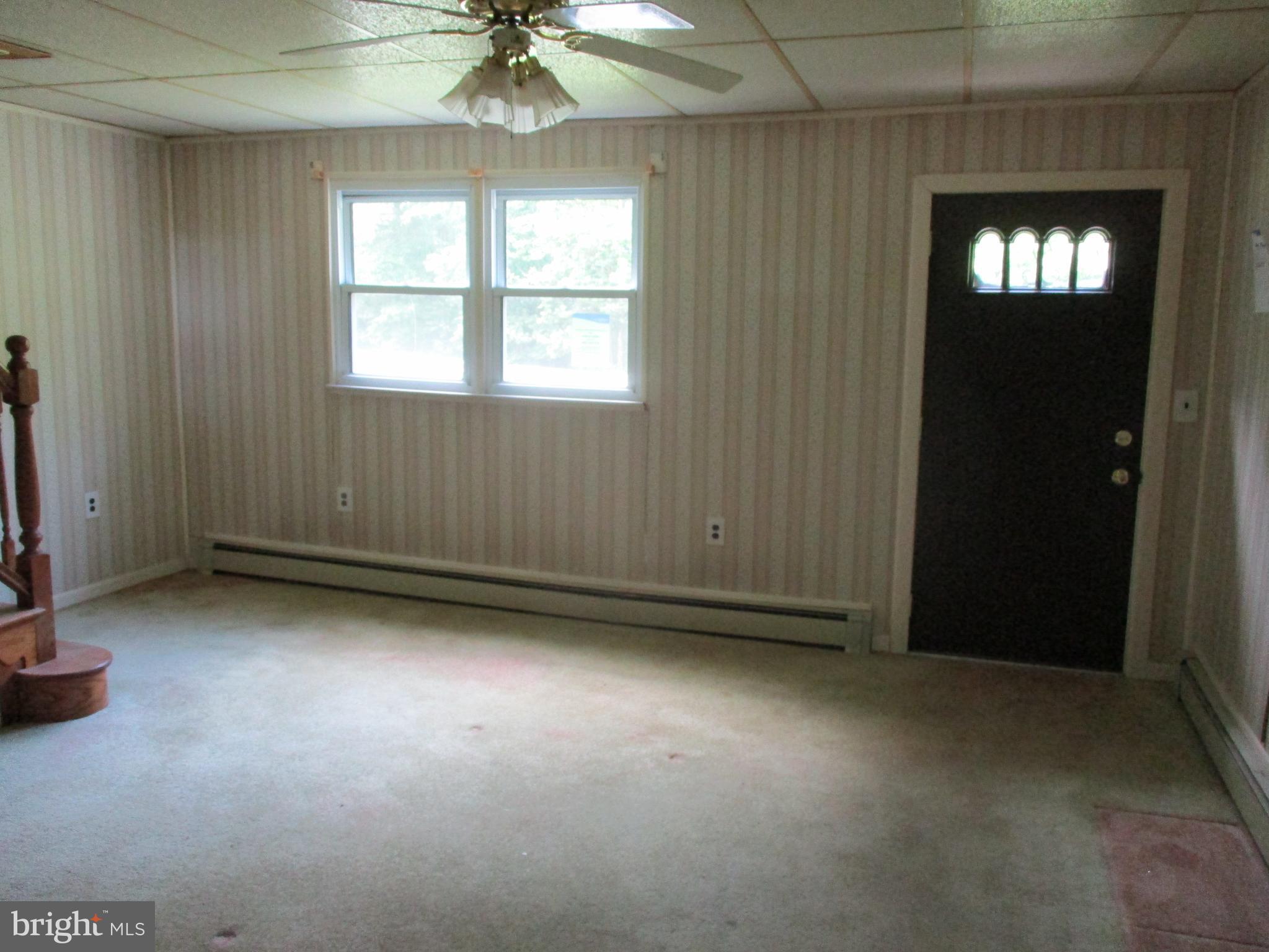 5667 Landing Road Elkridge, MD 21075 - Photo 5 of 12 Living room