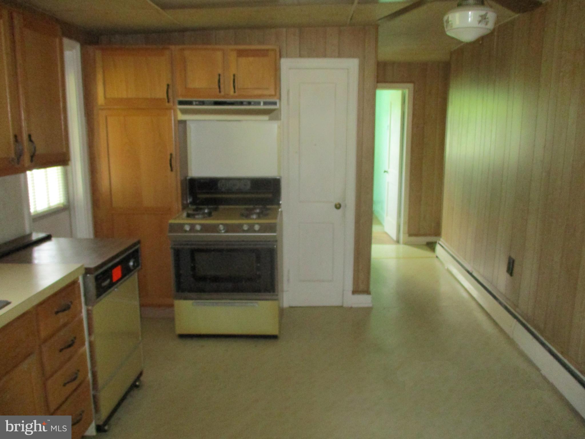 5667 Landing Road Elkridge, MD 21075 - Photo 10 of 12 Kitchen