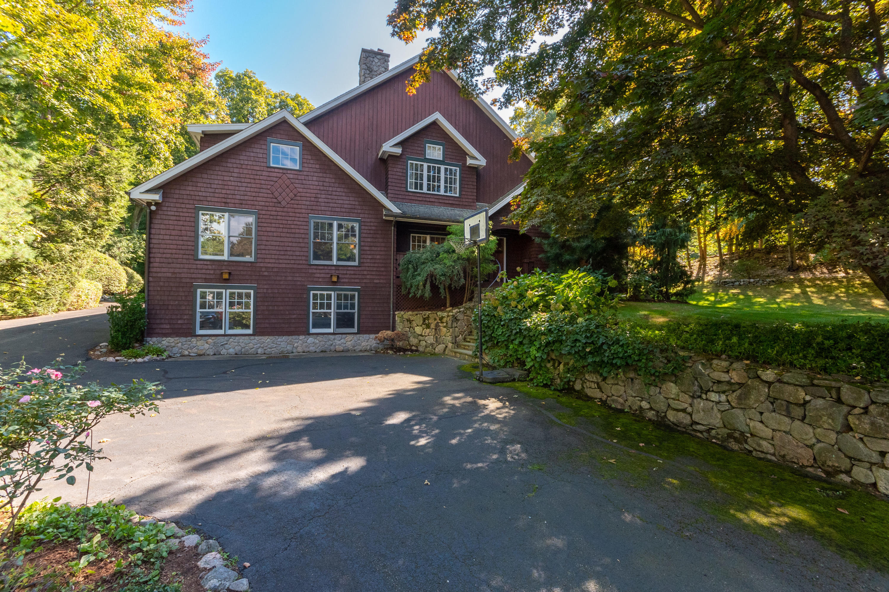 147 Hoyt Street, Darien, CT 06820 Compass