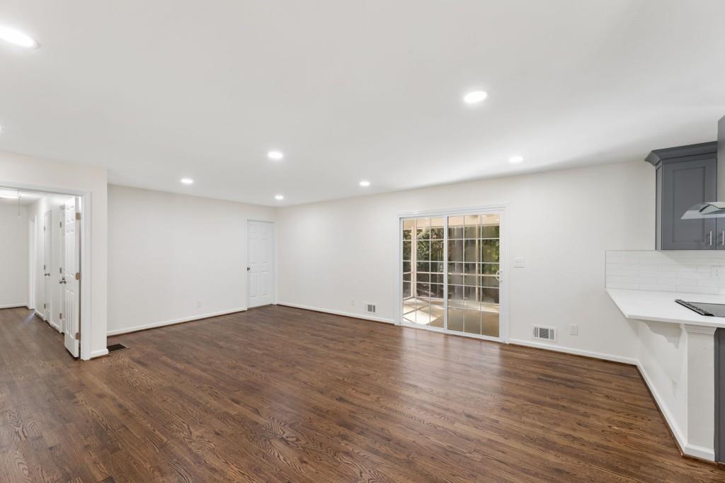 3849 Cardinal Drive Tucker, GA 30084 - Photo 4 of 30