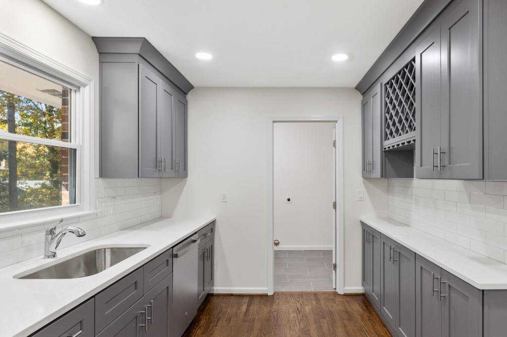 3849 Cardinal Drive Tucker, GA 30084 - Photo 8 of 30