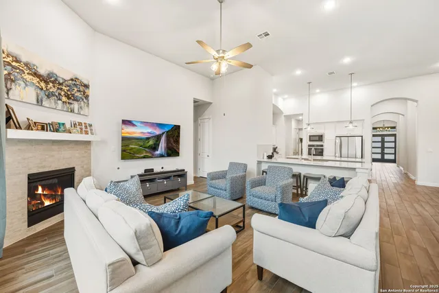 $690,000 | 120 Quiet Oak Road, San Marcos, TX 78666