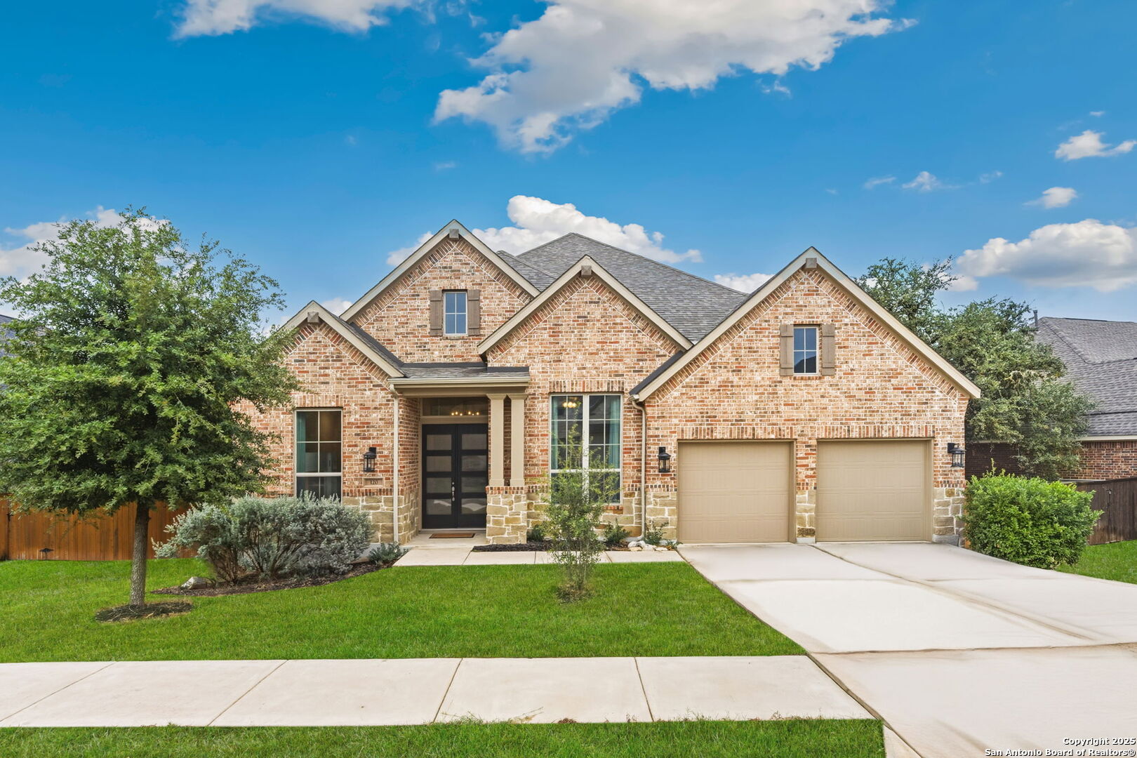 120 Quiet Oak Road San Marcos, TX 78666 - Photo 2 of 44