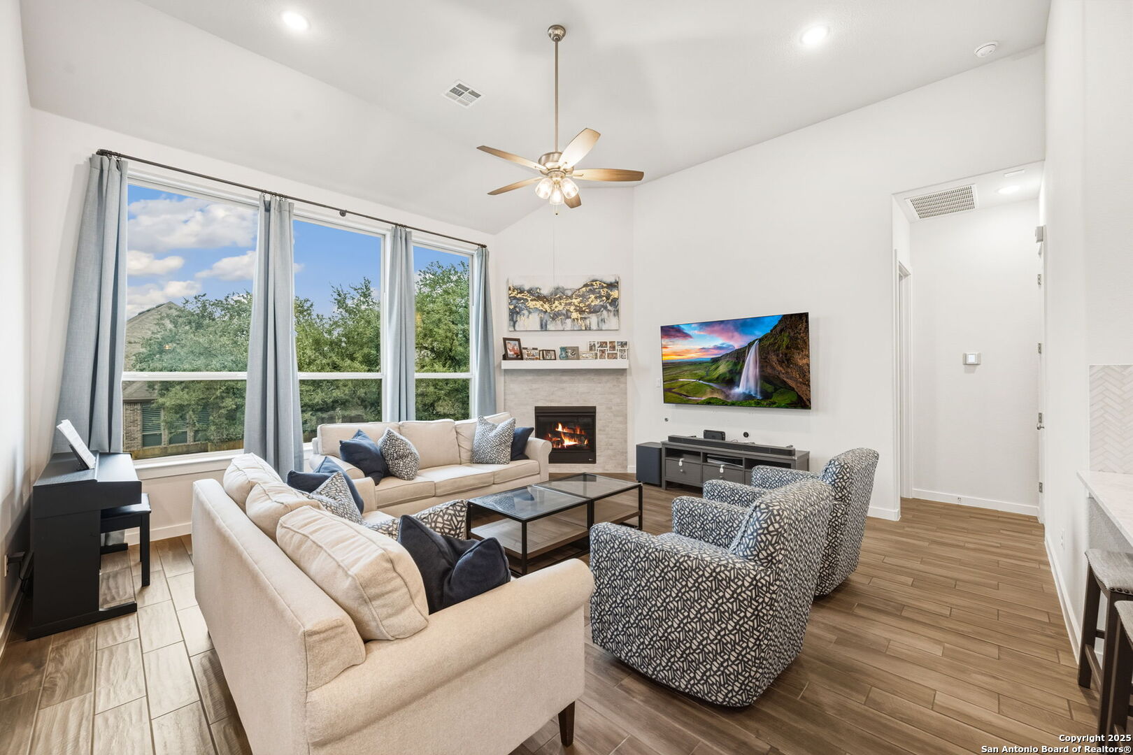 120 Quiet Oak Road San Marcos, TX 78666 - Photo 10 of 44