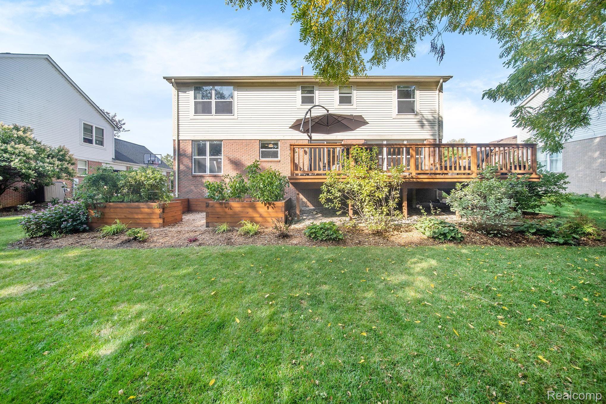 2745 Long Meadow Lane Rochester, MI 48307 - Photo 33 of 38 33.jpg