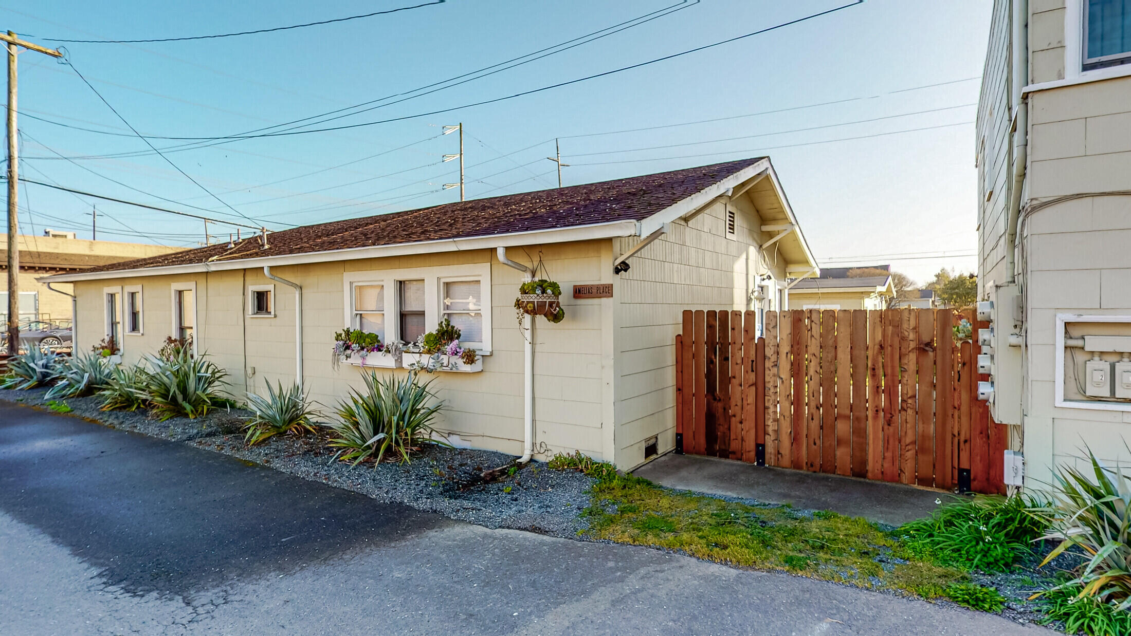 541 F Street Arcata, CA 95521 - Photo 5 of 87