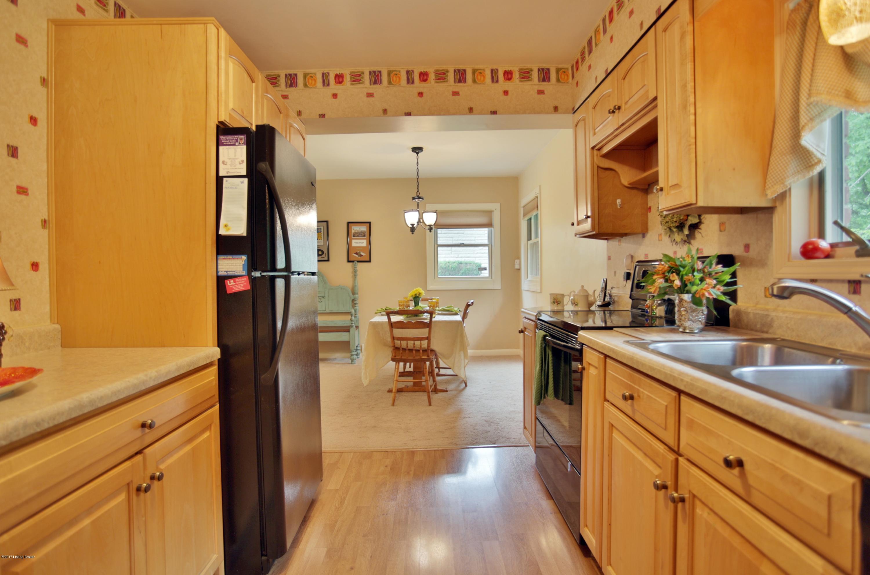4220 Dolphin Road Louisville, KY 40220 - Photo 13 of 28 12