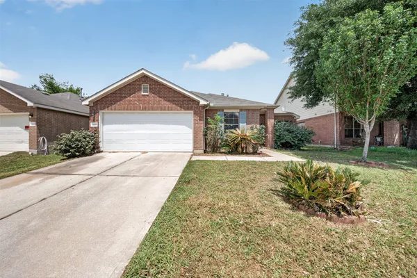 $2,000 | 1318 Hawks Nest Drive, Houston, TX 77067