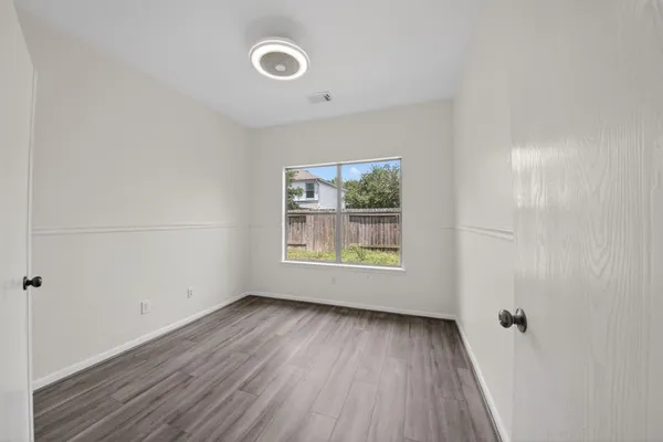 $2,000 | 1318 Hawks Nest Drive, Houston, TX 77067
