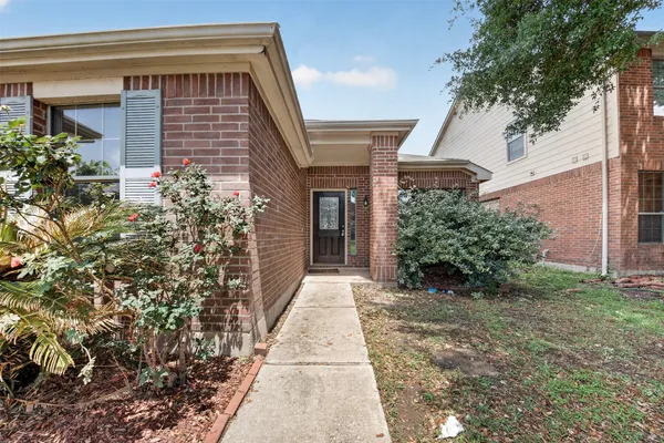 $2,000 | 1318 Hawks Nest Drive, Houston, TX 77067