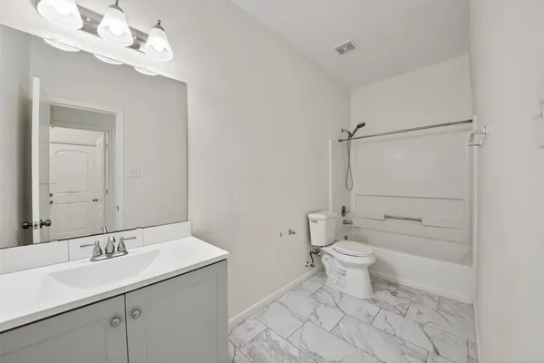 $2,000 | 1318 Hawks Nest Drive, Houston, TX 77067