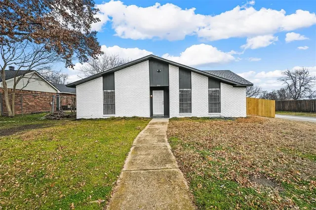 $2,250 | 4940 Watkins Drive, The Colony, TX 75056