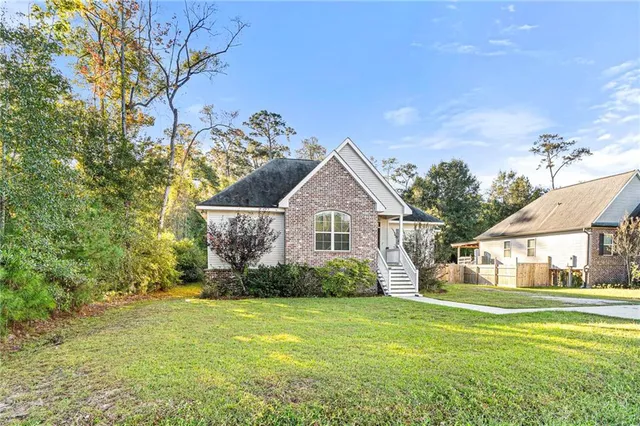 $230,000 | 60486 Dresden Drive, Lacombe, LA 70445