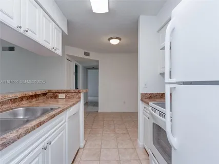 $200,000 | 1235 Southwest 46th Avenue, Unit 707, Pompano Beach, FL 33069